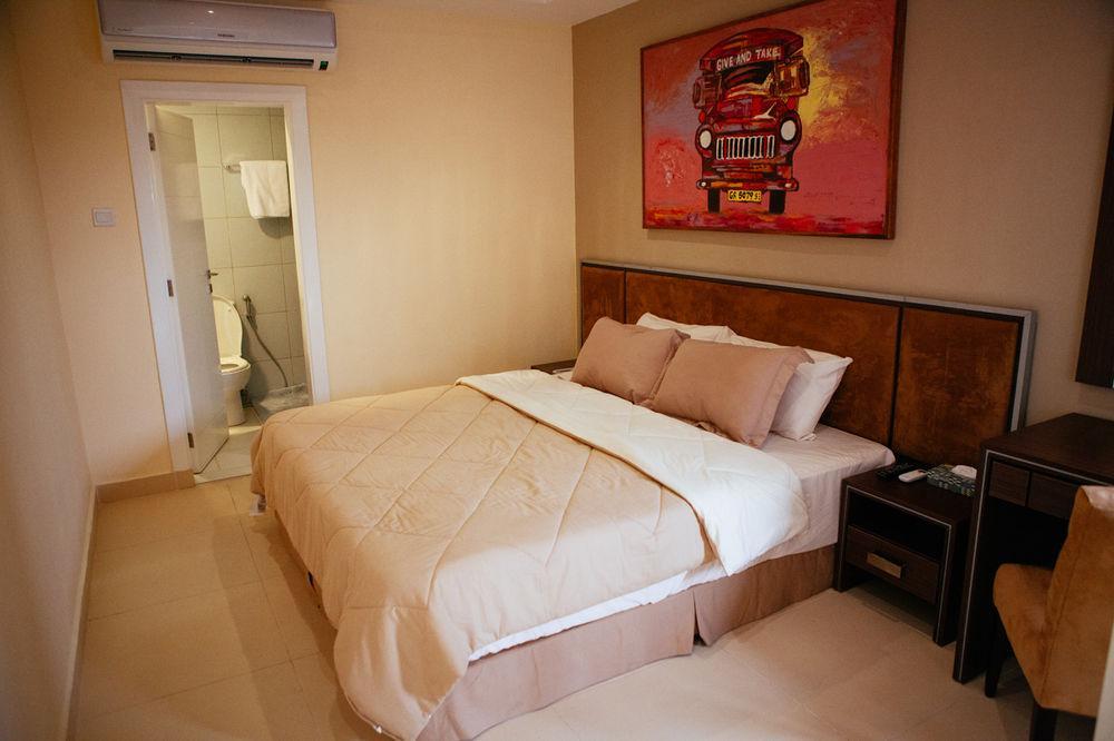 Frankie'S Foods And Rooms Accra Eksteriør bilde