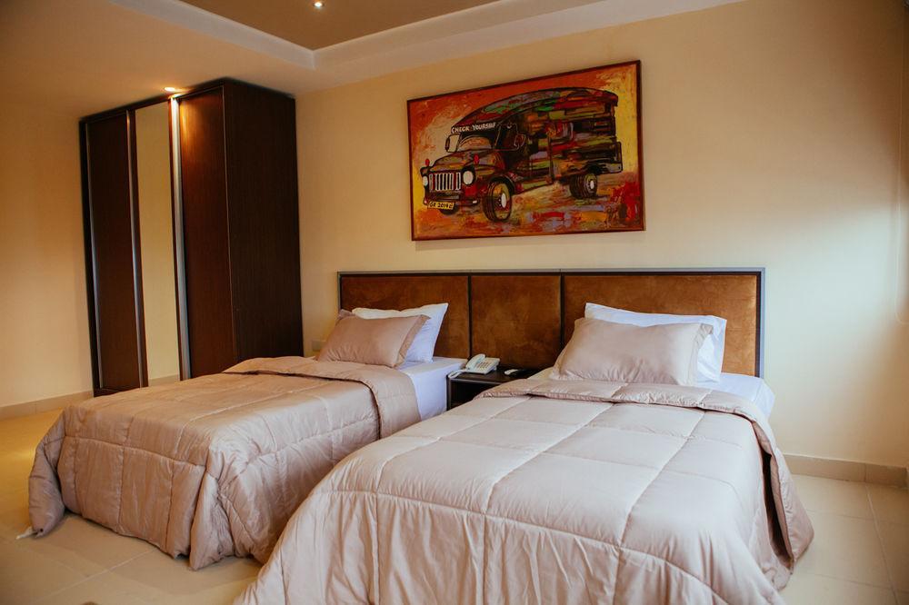Frankie'S Foods And Rooms Accra Eksteriør bilde