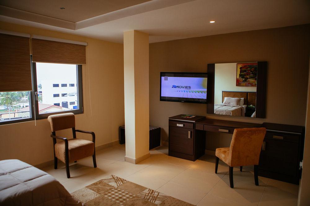 Frankie'S Foods And Rooms Accra Eksteriør bilde